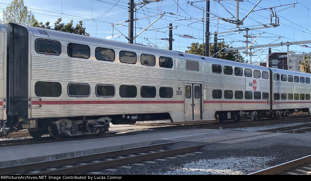 Caltrain 3828